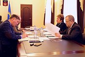 В областной Думе состоялась рабочая встреча региональных парламентариев с депутатом Государственной Думы Алексеем Лященко