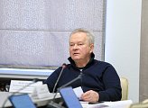 Состоялось заседание комитета по труду, вопросам миграции и занятости населения под председательством Александра Макаревича