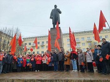 Фракция КПРФ в Мурманской областной Думе приняла участие в праздновании 1 мая