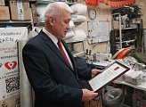 Уважаемые земляки, сегодня поздравил с наступающим Международным женским днем замечательных мурманчанок - членов благотворительной организации "Золотые Руки Ангела" филиала в городе Мурманске