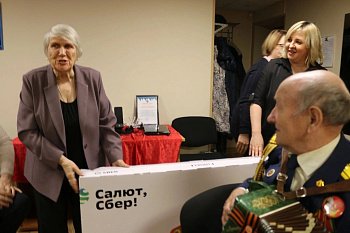 Любовь Черепанова приняла участие в торжественном открытие центра общественной организации «Дети Войны» в Печенгском округе. 