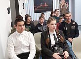 20 апреля состоялось очередное заседание "Исторической гостиной", участниками которой, в молодежном современном пространстве СОПКИ, стали воспитанники патриотических клубов и студенты города-героя Мурманска