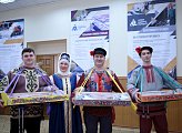 В Мурманской областной Думе прошел День города Полярные Зори 