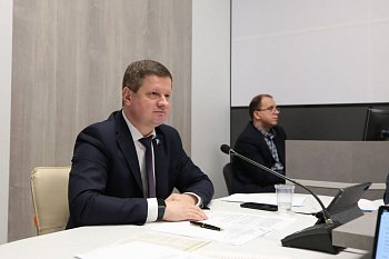 Станислав Гонтарь провел заседание комитета областной Думы по социальной политике и делам семьи