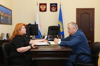 Состоялась рабочая встреча Председателя Думы Сергея Дубового с начальником Управления Министерства юстиции РФ по Мурманской области Мариной Салохо