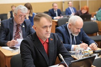 Депутат Мурманской областной Думы Александр Клементьев держит на контроле ход расселения дома № 15 в пер. Русанова в Мурманске