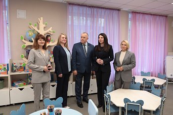 Сергей Дубовой посетил дошкольные образовательные организации Мурманска, где завершился капитальный ремонт