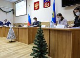 В областной Думе состоялись рабочие встречи главы региона Андрея Чибиса с депутатами фракций 