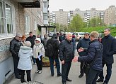 Уважаемые земляки, 25 мая вместе с руководителем и специалистами Управления Первомайского административного округа провели очередную встречу с жителями микрорайона дома № 12 переулка Якорный