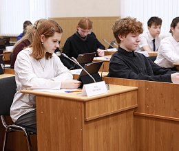 Мурманские лицеисты в гостях у Мурманской областной Думы 25 марта 2026 года