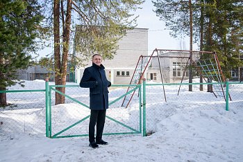 Депутат Александр Клементьев рассказал об устранении течи в одном из домов своего округа