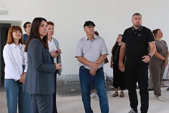 Сергей Дубовой проинспектировал ход ремонтных работ в образовательных организациях