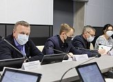 Комитет по здравоохранению поддержал инициативу об увеличении единовременной выплаты врачам, приезжающим работать в Мурманскую область, до миллиона рублей 