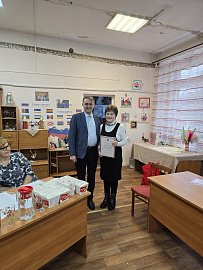 Депутат Мурманской областной Думы Александр Клементьев по просьбе сельчан прокомментировал штатное расписание Дворца культуры Ковдорского муниципального округа 