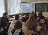 18 мая депутат Мурманской областной Думы Михаил Белошеев организовал заседание «Исторической гостиной» в школе Лоухского района