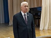 Уважаемые земляки, 13 мая провел встречу с сотрудниками гимназии № 7, которая расположена в нашем избирательном округе