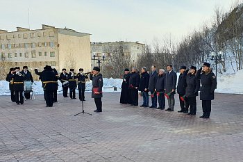 В Заозерске  почтили память моряков, погибших на атомной подводной лодке К-278 "Комсомолец"