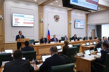 В Совете Федерации на расширенных заседаниях профильных комитетов прошло обсуждение наиболее актуальных вопросов нашего северного региона 