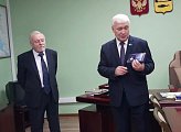 Уважаемые земляки, сегодня вместе с коллективом Управления Первомайского административного округа поздравил с днем рождения заместителя главы администрации города Мурманска, начальника Управления Первомайского АО Зикеева Николая Григорьевича 