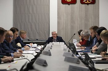21 ноября Юрий Шадрин принял участие в заседании комитета по вопросам безопасности, военно-промышленного комплекса, делам военнослужащих и ЗАТО 