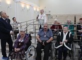 Региональные парламентарии посетили Мурманский дом-интернат для престарелых и инвалидов