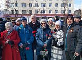 Уважаемые земляки, 6 мая принял участие в торжественном открытии «Вахты Памяти», которое традиционно состоялась около памятника Герою Советского Союза, мурманчанину Анатолию Фёдоровичу Бредову