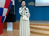 Анна Гришко поздравила выпускников Гаджиево и приняла участие в празднике "Последний звонок"