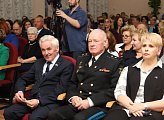 Депутаты областной Думы поздравили Главу ЗАТО г. Североморск Владимира Евменькова со вступлением в должность