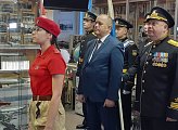 Глава регионального парламента Сергей Дубовой поздравил военнослужащих и жителей Видяево с наступающим Днем защитника Отечества