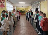 Уважаемые земляки, за долгие годы работы в сфере образования я убедился, что на становление личности ребенка влияет не только академическая программа. Не меньшую роль играют проекты, где школьники узнают полезную информацию и приобретают новые навыки