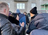 Роман Пономарев провел встречу с жителями дома № 57 на улице Капитана Орликовой 