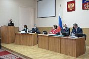Сенатор Татьяна Кусайко на заседании регионального парламента выступила с информацией о своей деятельности в Совете Федерации