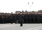 В Нахимовском военно-морском училище в городе Мурманске торжественно подняли Знамя Победы