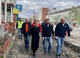 Роман Пономарев проверил  ход работ дорожной кампании на улице Академика Книповича