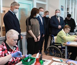 Выездное заседание комитета по социальной политике и делам семьи в Мурманском доме-интернате для престарелых и инвалидов 25 марта 2026 года