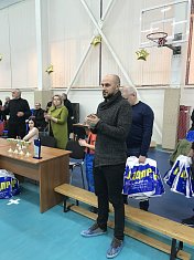 Максим Белов поздравил победителей 31-ого турнира по баскетболу среди ветеранов памяти братьев Александровых