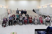Региональные парламентарии посетили Мурманский дом-интернат для престарелых и инвалидов