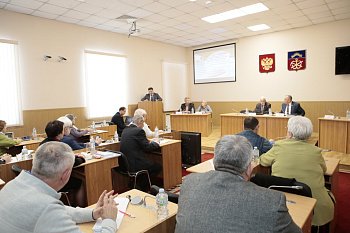В региональном парламенте прошел Пленум Мурманского областного Совета ветеранов