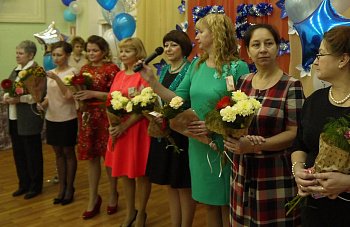 Виктор Сайгин поздравил любимую школу с юбилеем