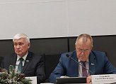 Уважаемые земляки, 23 декабря принял участие в очередном заседании профильного комитета Мурманской областной Думы по бюджету, финансам, налогам и экономике