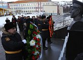 Сергей Дубовой поздравил моряков-подводников 