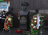 Сергей Дубовой поздравил моряков-подводников 