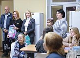 Региональные парламентарии приняли участие в акции "Собери ребенка в школу"
