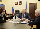 Глава регионального парламента Сергей Дубовой провел рабочую встречу с депутатом Госдумы Татьяной Кусайко 