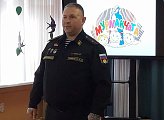 Уважаемые земляки, 25 мая по приглашению руководства и педагогов гимназии № 5 вместе с участником специальной военной операции Алексеем Викторовичем Забегаевым принял участие в торжественном мероприятии