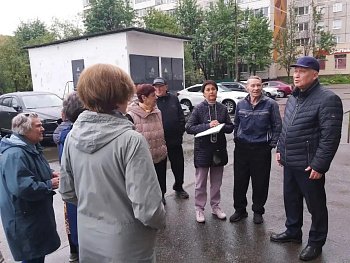 Уважаемые земляки, 2 сентября как координатор проекта «Инициативы двора» провел встречи с жителями микрорайона домов № 102 и № 106 корпус 1 по Кольскому проспекту