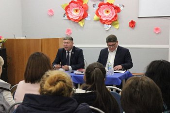Владимир Мищенко провел встречу с жителями г. Полярный ЗАТО Александровск.