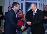Председатель областной Думы Сергей Дубовой поздравил с наступающим профессиональным праздником коллектив автобазы 