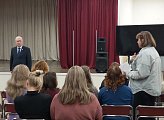 Уважаемые земляки, 31 августа как координатор проекта «Инициативы двора» провел встречи с коллективом гимназии № 6 города Мурманска и жителями микрорайонов домов № 138 корпус 1 и № 144 по Кольскому проспекту