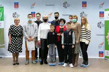 В легкоатлетическом манеже Мурманска состоялось вручение  знаков отличия ГТО